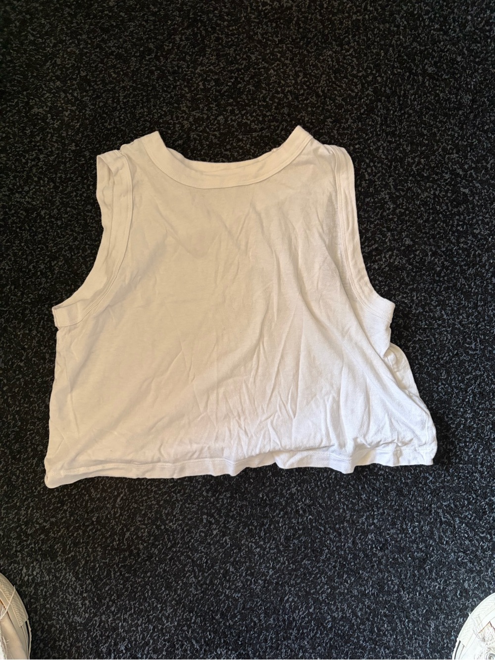 Universal Thread White Cropped Tank